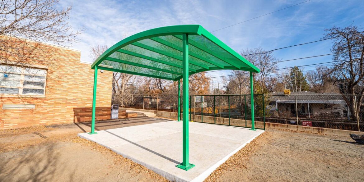 HPM-Denver-Public-Schools-Outdoor-Classrooms-structure
