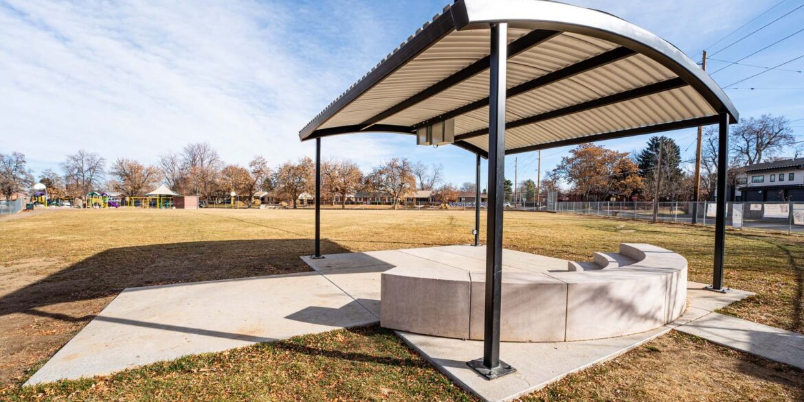 HPM-Denver-Public-Schools-Outdoor-Classrooms-with-seating