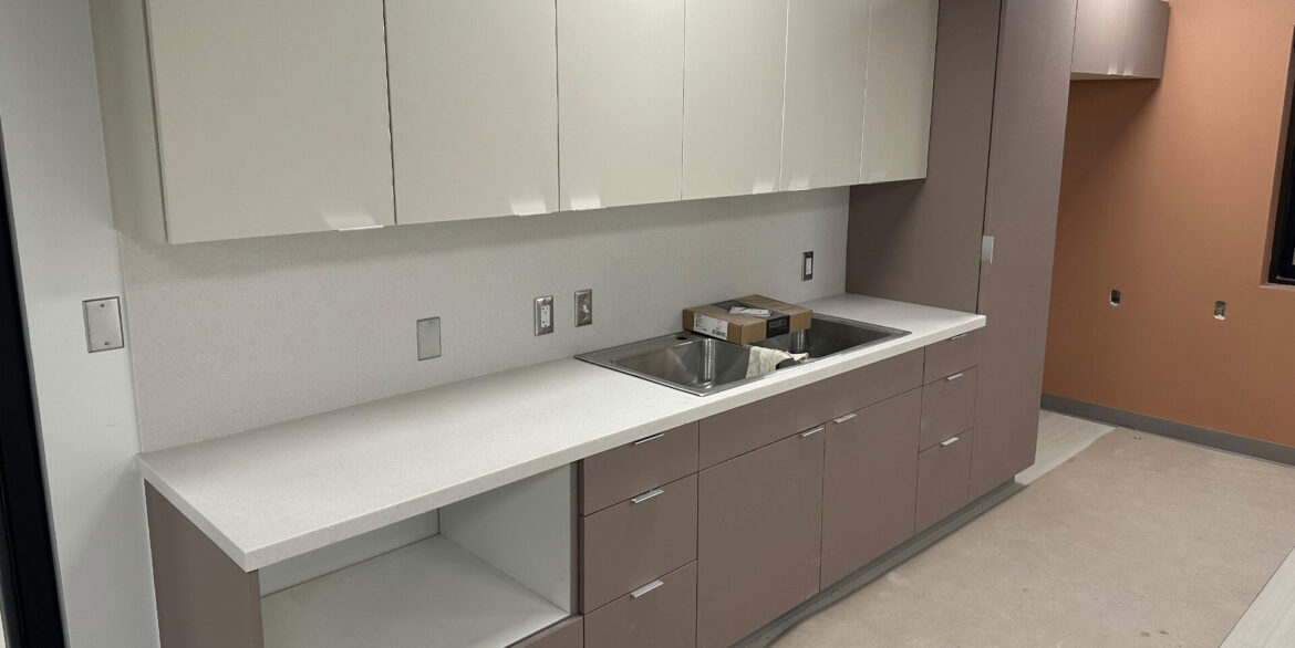 HPM-Enstar-Natural-Gas-Company-Headquarters-Upgrade-kitchen
